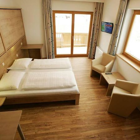 Familien & Wohlfuhlhotel Johanneshof Saalbach-Hinterglemm Dış mekan fotoğraf