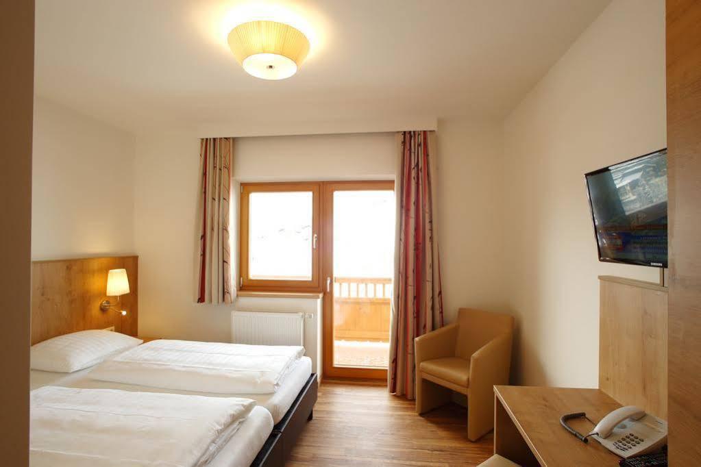 Familien & Wohlfuhlhotel Johanneshof Saalbach-Hinterglemm Dış mekan fotoğraf