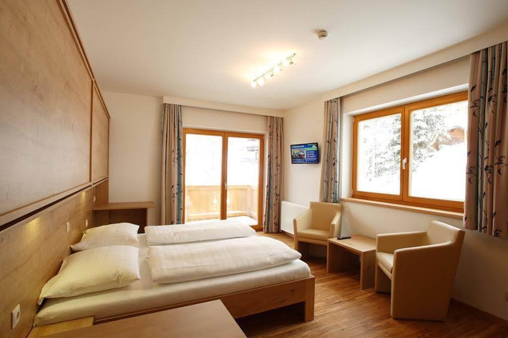 Familien & Wohlfuhlhotel Johanneshof Saalbach-Hinterglemm Dış mekan fotoğraf