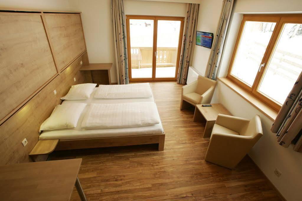 Familien & Wohlfuhlhotel Johanneshof Saalbach-Hinterglemm Dış mekan fotoğraf